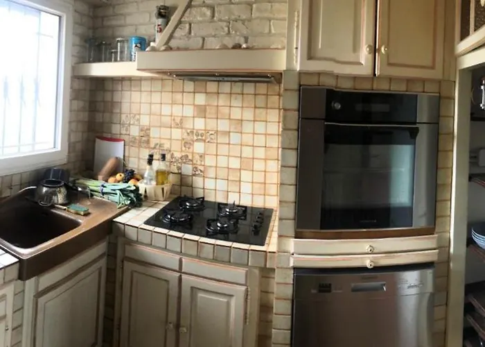 Maison Provencale Avec Parking Et Velos A Disposition Villa *